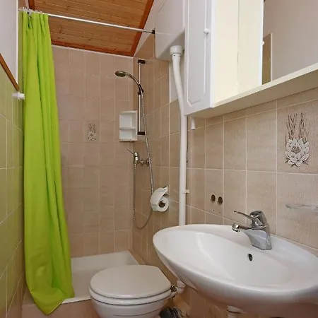 By The Sea - Gonar, Rab - 18650 Apartment *