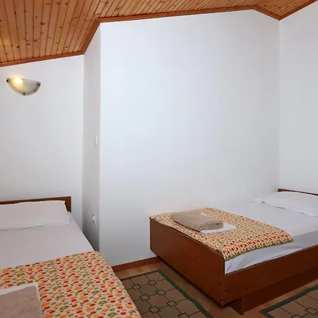 Apartment By The Sea - Gonar, Rab - 18650 *