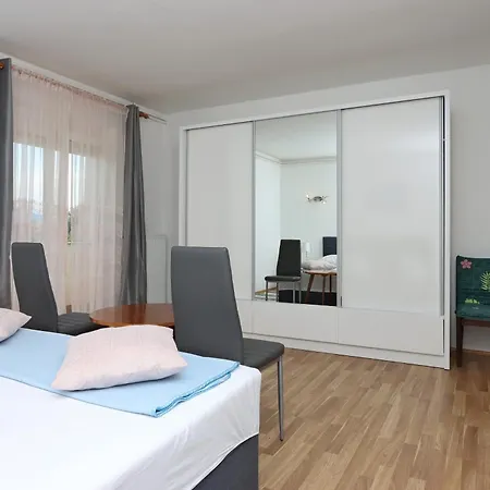 Apartmán By The Sea - Gonar, Rab - 18650 *