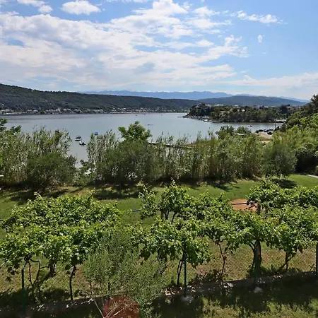 Apartament By The Sea - Gonar, Rab - 18650 *