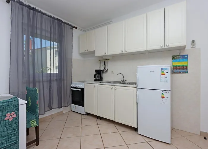 公寓 By The Sea - Gonar, Rab - 18650 *
