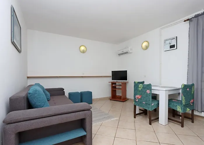 公寓 By The Sea - Gonar, Rab - 18650